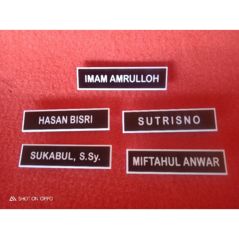 

papan nama grafir/papan nama pegawai