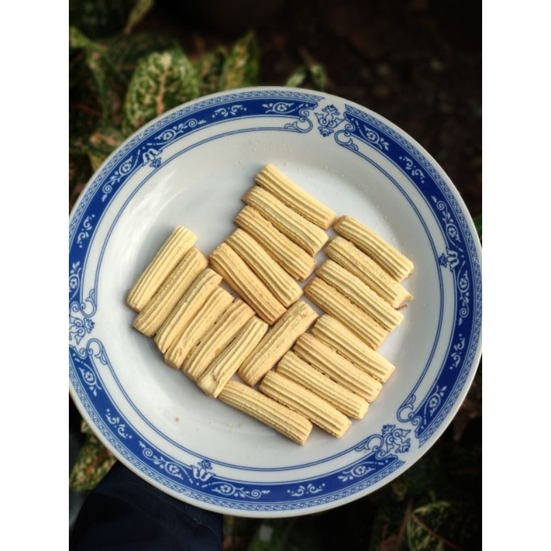 

Sekar_Shop07 Patahan Kue Irut Jari / Kukis Irut 185 Gram Untuk Asam Lambung Dan Maagh (Kue Garut /