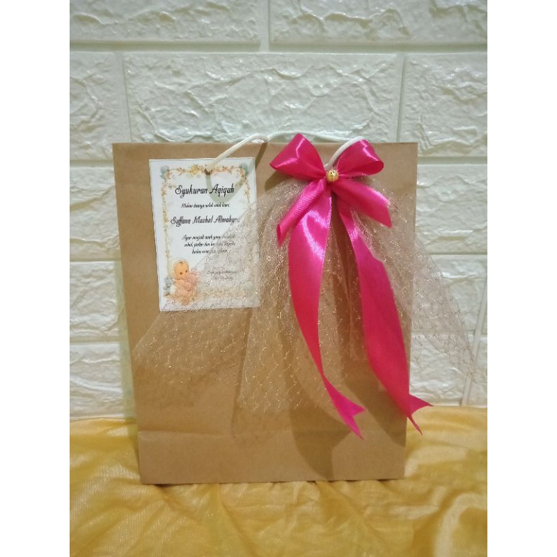 

paper bag ultah murah/paper bag unik/paper bag hampers murah/tas ultah murah/tas hampers murah/tas souvenir murah/tas suvenir murah/bingkisan murah/tas bingkisan murah/tas mika transparan murah