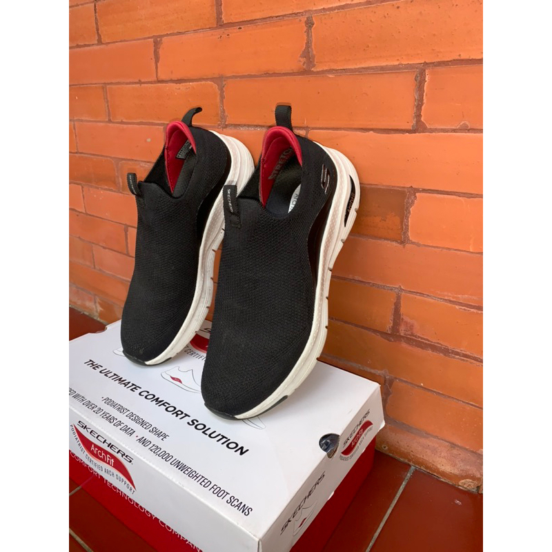 Sepatu skechers Arch Fit Size 41 Original-Second Kondisi Baik-Ascension-Sepatu Pria-Sepatu Slop-Sepa