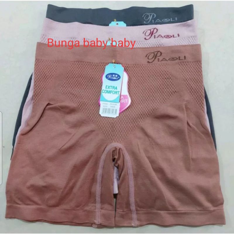 Celana Short Pendek Rajut Piaoli sampe perut