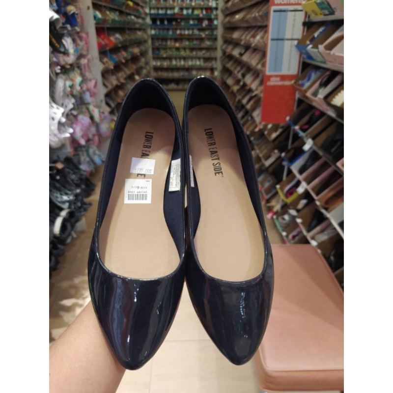 LOWER EAST SIDE FLAT SHOES BY PAYLESS HARGA NORMAL 299.000