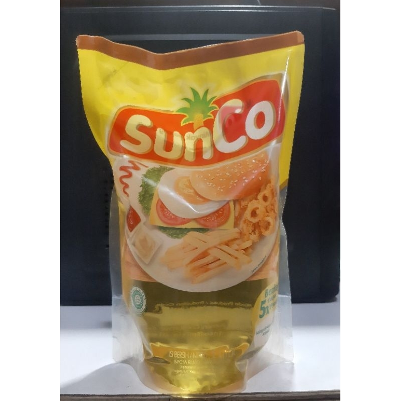 

minyak goreng sunco 2 liter refill // pouch.