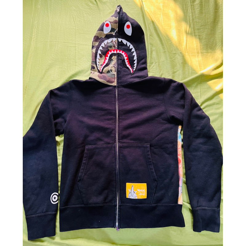 bape x futura hoodie size m 100% original