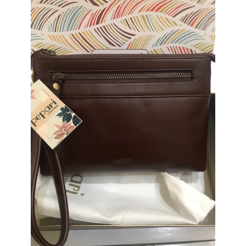 Pouch pepari leather preloved , dompet kulit preloved , pouch leather preloved , pepari.leather prel
