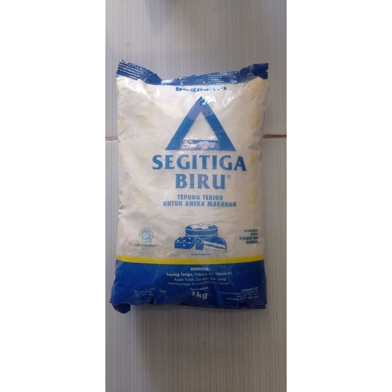 

Tepung segitiga biru 1kg