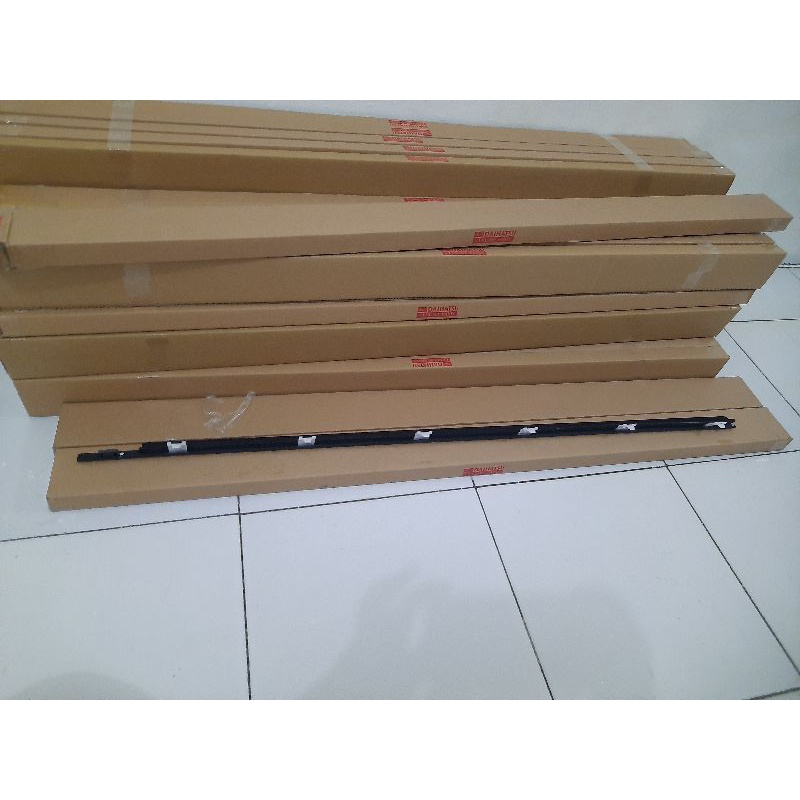 pelipit karet kaca pintu luar avanza xenia 2012 2013 2014 2015 ori