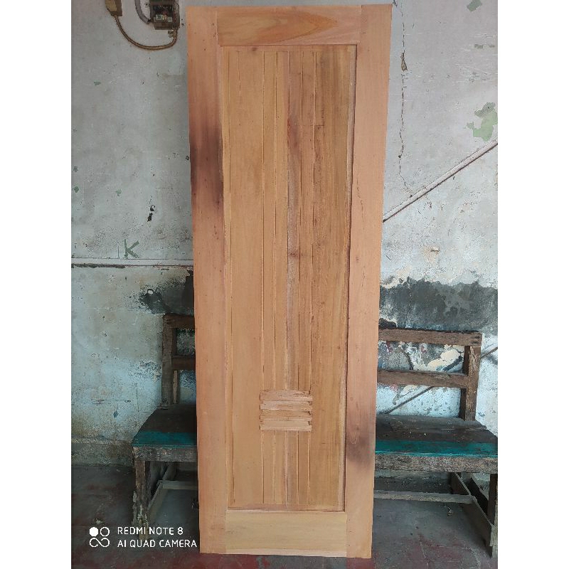 pintu kamar mandi dari kayu