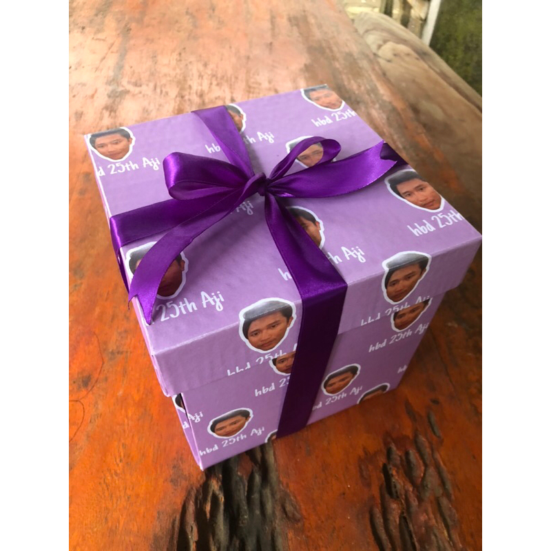 

CUSTOM FOTO DI KERTAS KADO Surprise Gift Box