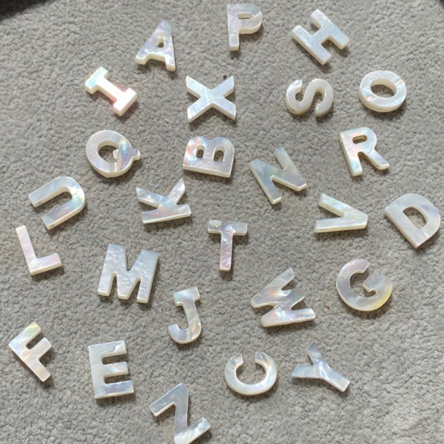 Extra - Pearl initials (add on letter)