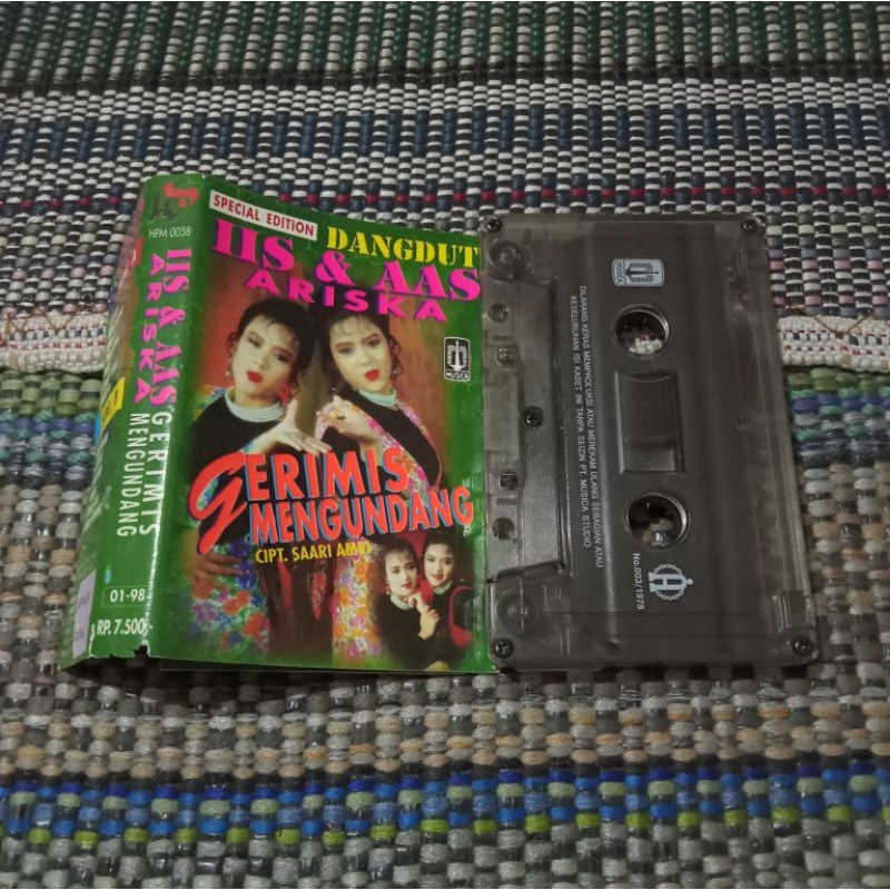 Kaset pita Iis & Aas Ariska