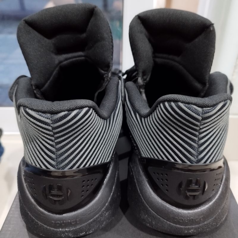 Sepatu Basket Adidas Harden Stepback