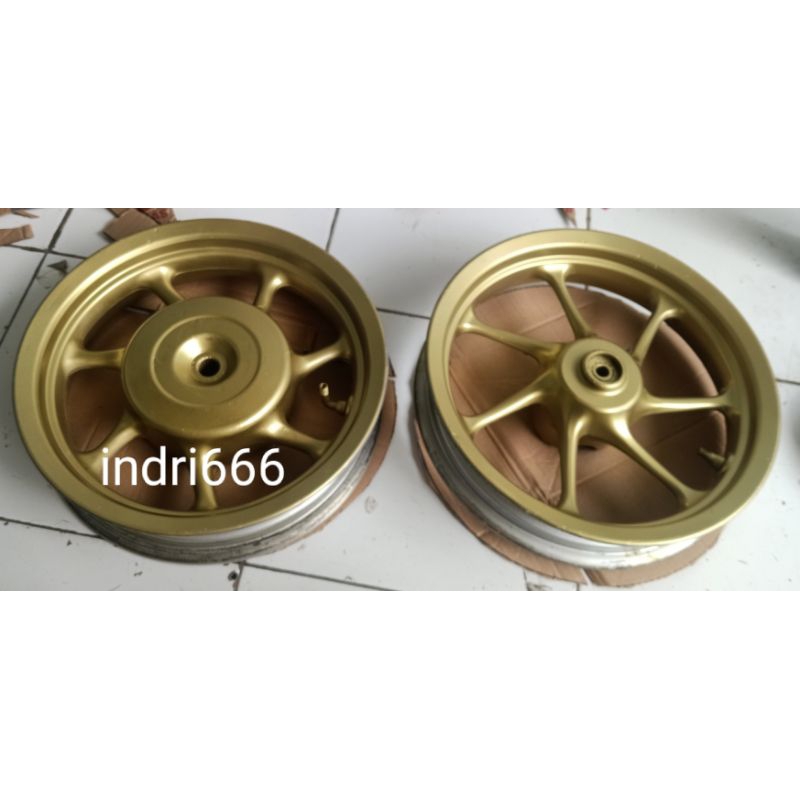 velg/pelk Scoopy ring 12 old, original dan istimewa.