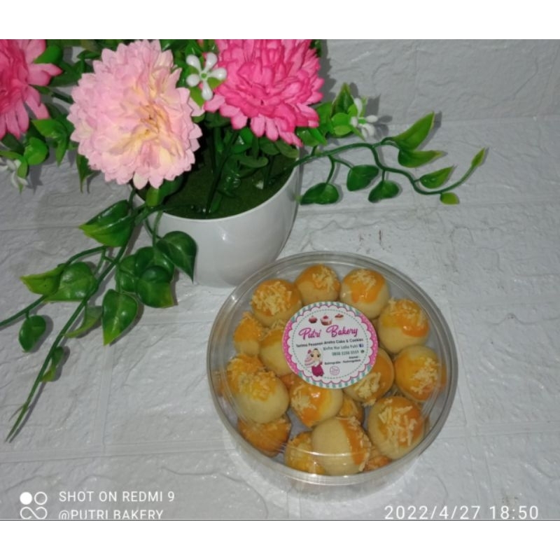 

NASTAR LUMER DAN LEMBUT / KUE LEBARAN 250 GRAM