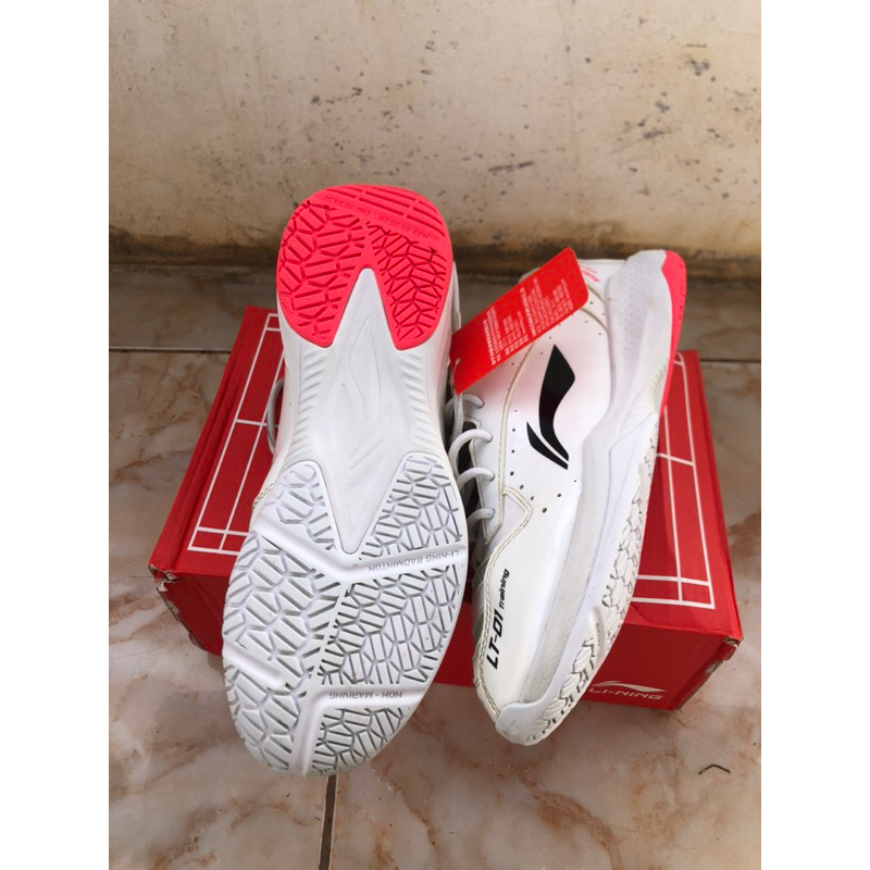 SEPATU BADMITON LINING LT 01 LITE AYTS024