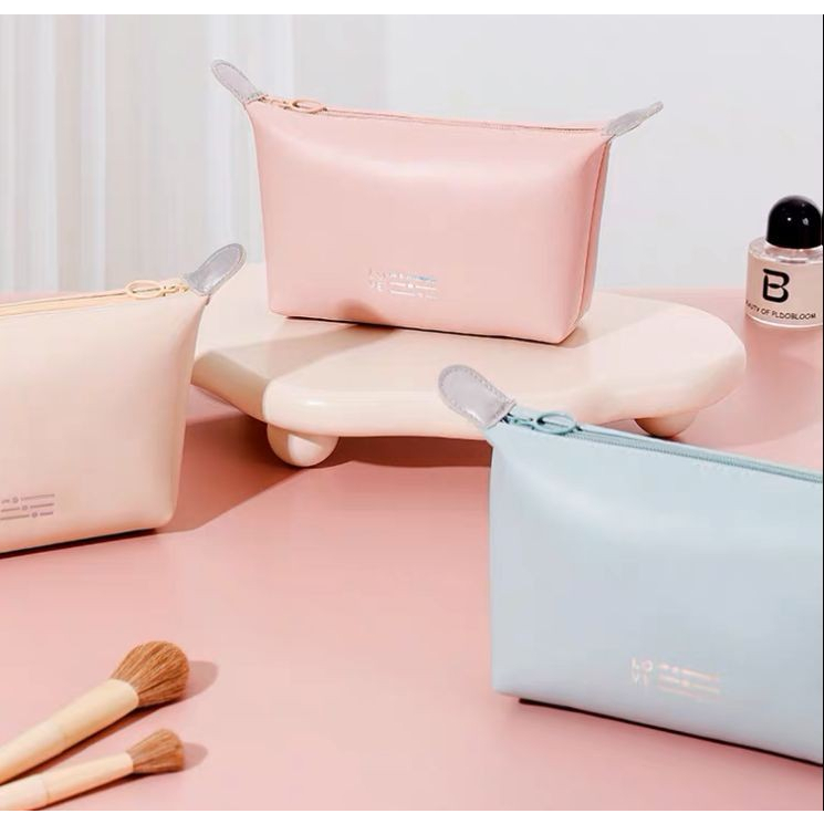 Pouch makeup bahan kulit/ Pouch waterproof