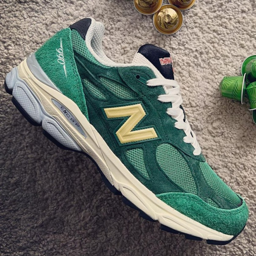 990V3 TEDDY SANTIS GREEN GOLD M990GG3