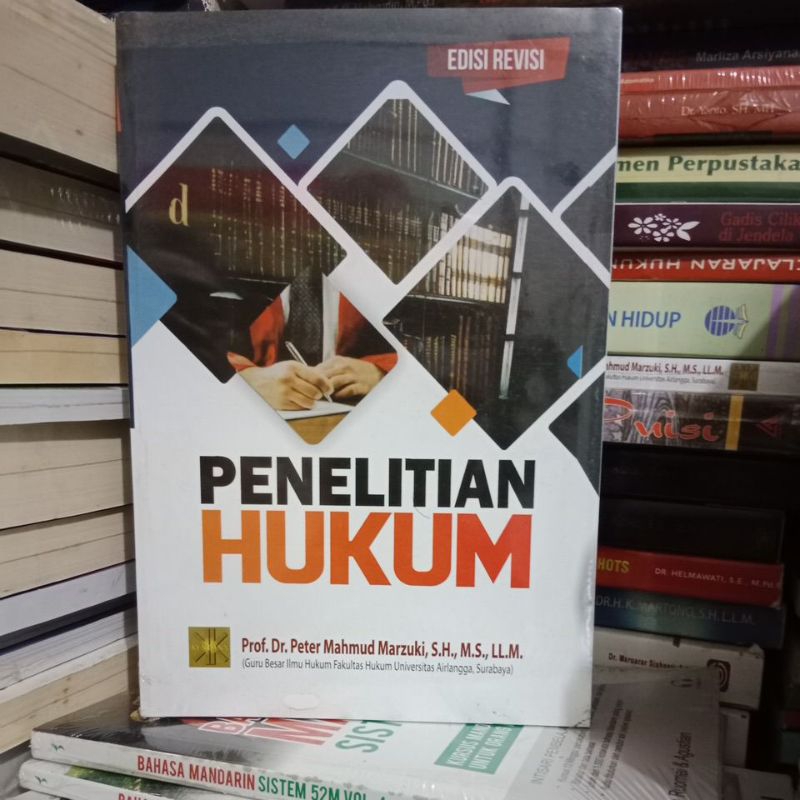 P3n3litian hukum.