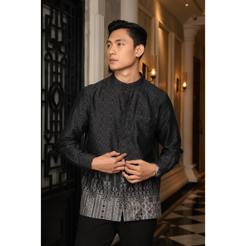 LEVAUGHN LAVISH CELESTIAL (BLACK M) by HEYLOCAL