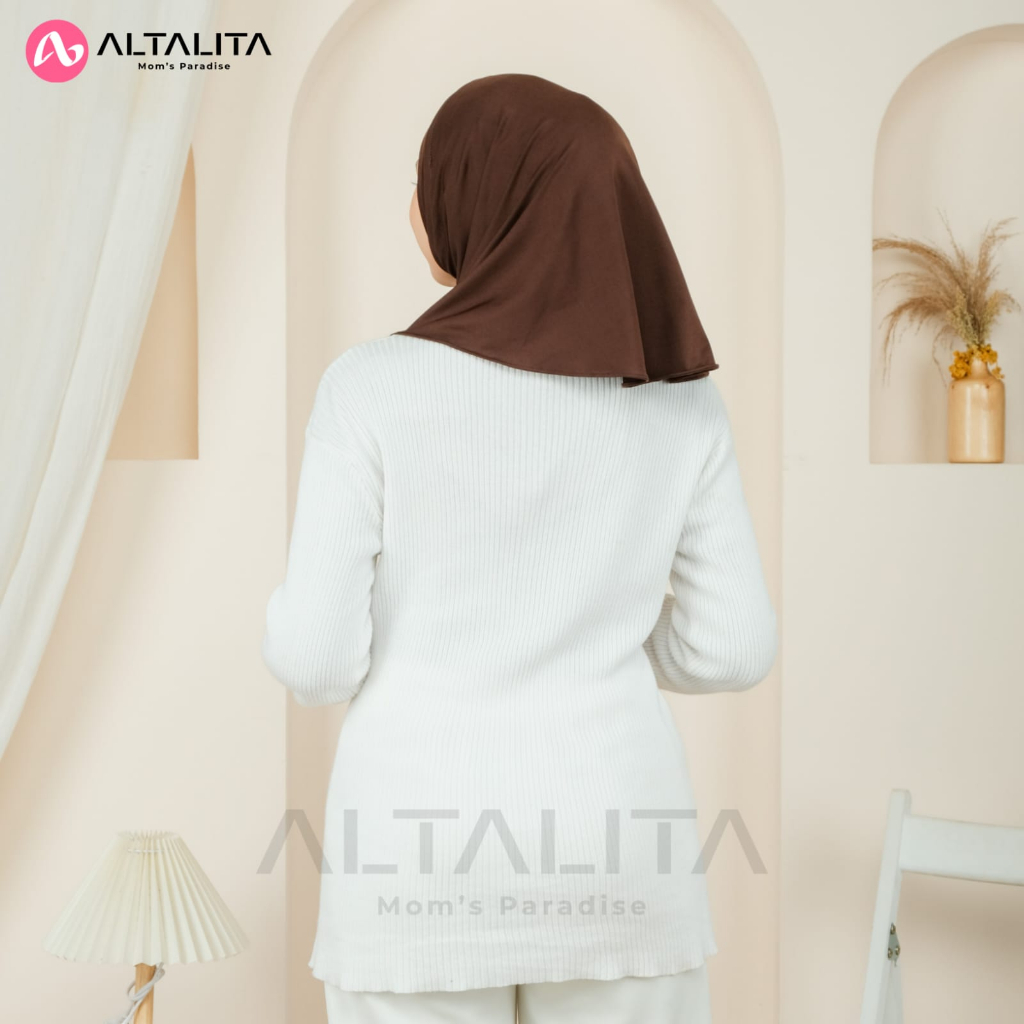 Altalita - Jilbab Bergo Helma Sport Instan Akses Lubang Masker Headset Earphone Kacamata Bahan Jersey Premium Cocok untuk Olahraga Volly Futsal Senam dan Sehari-hari