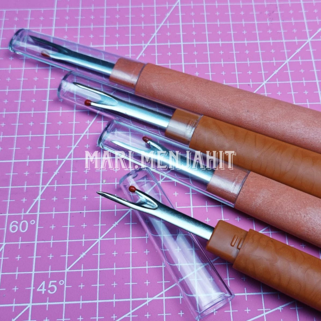 Seam Ripper/ Pendedel / Sontekan Benang Besar Kayu / Warna Warni / Clover