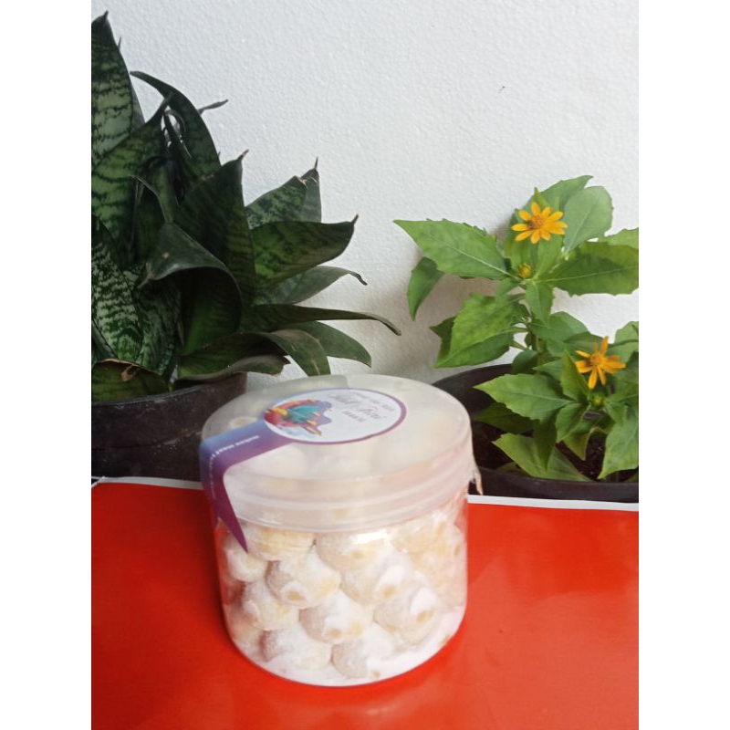 

Kue kering putri salju