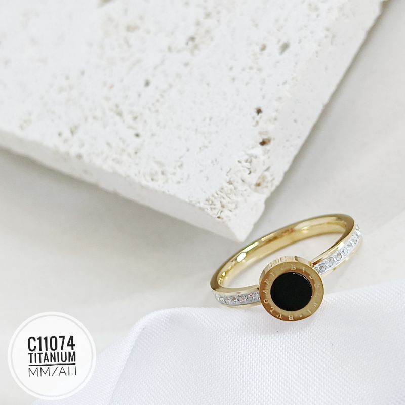 Cincin Titanium permata zircon gold C11074