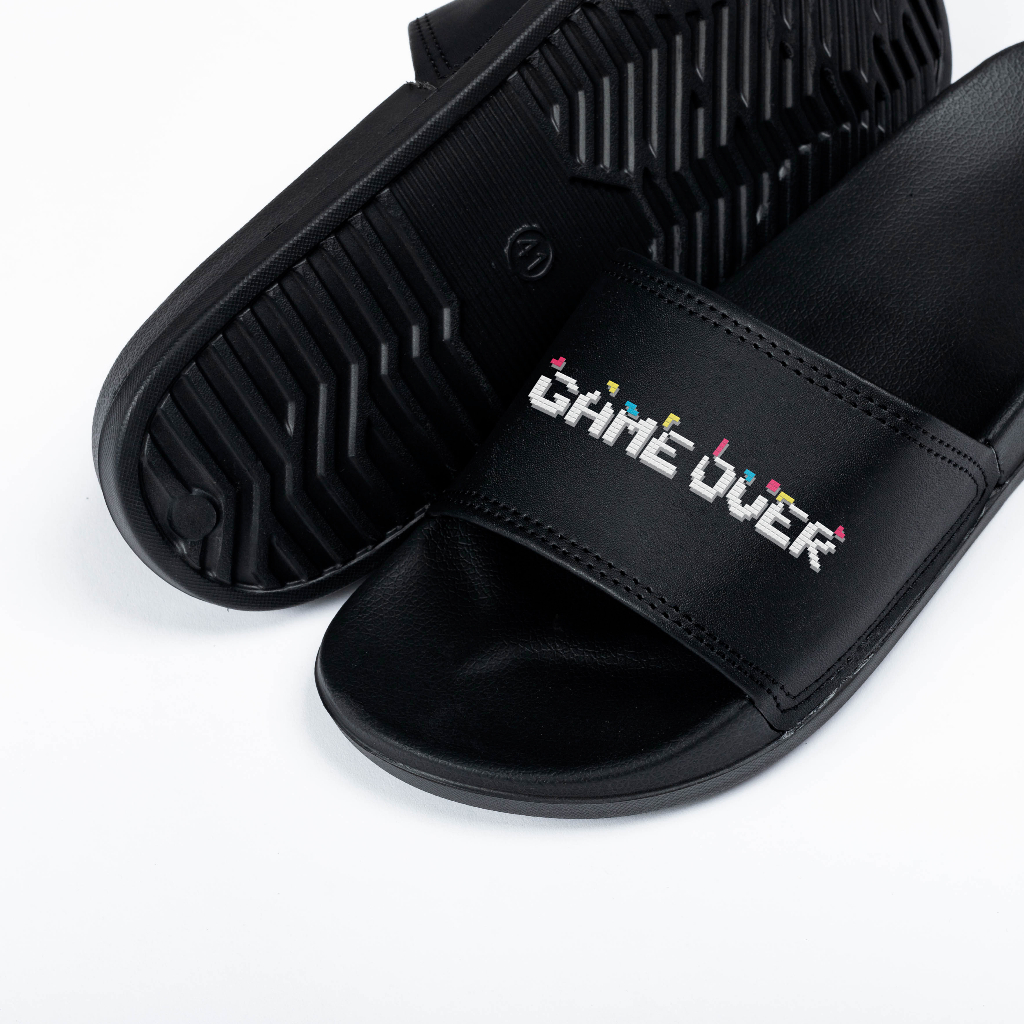 

ID FLADE STUDIOS SANDALS SLIP ON BLACK WHITE - SANDAL SLIDE PREMIUM PRIA WANITA - GAMEOVER