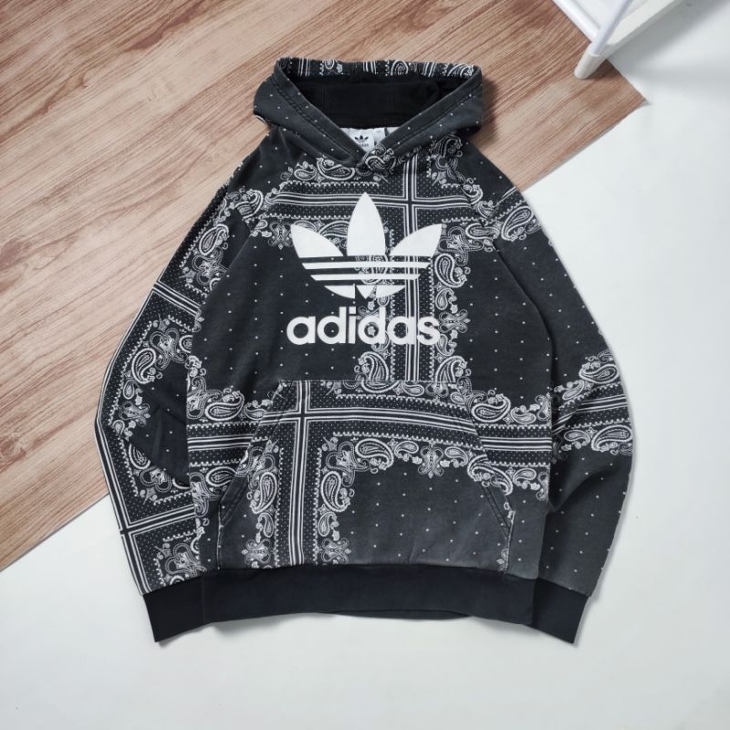 Trefoil hoodie Adidas Paisley