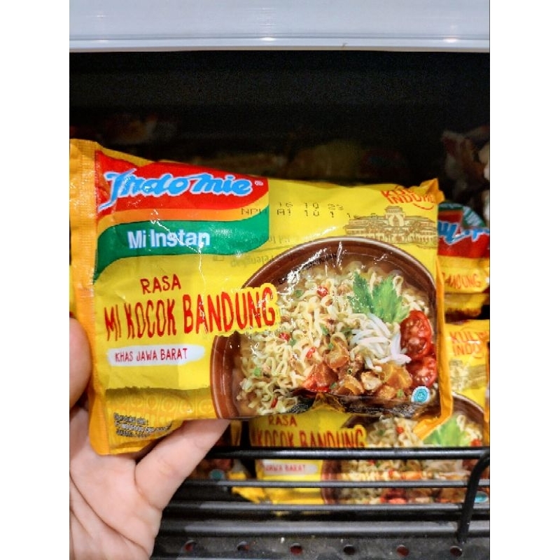 

Paket Indomie Rasa Empal Gentong dan Mie Kocok (10pcs)