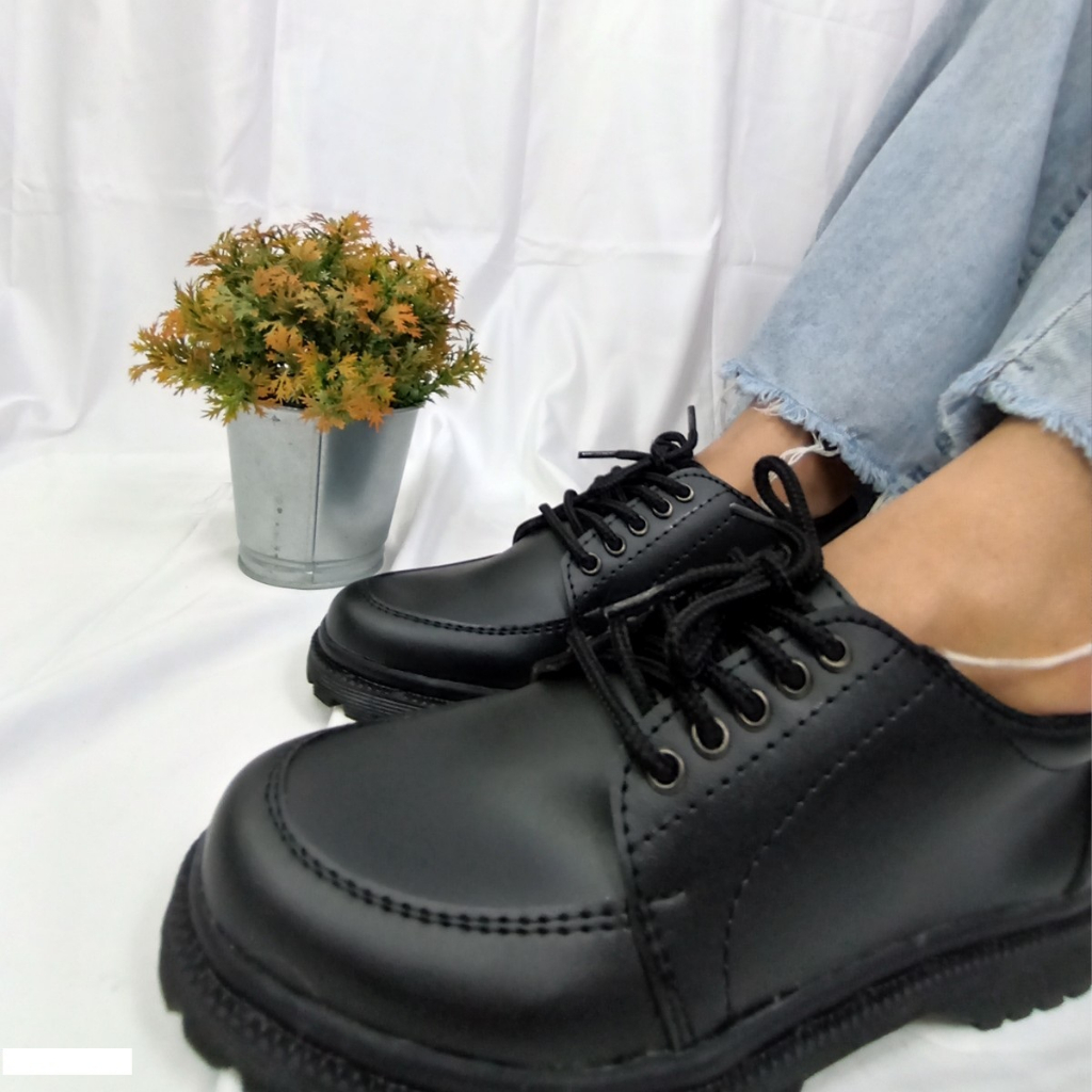 New Sepatu Tali Wanita Hitam Amra Series2