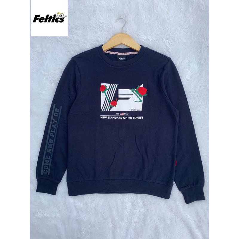FELTICS navy crewneck original