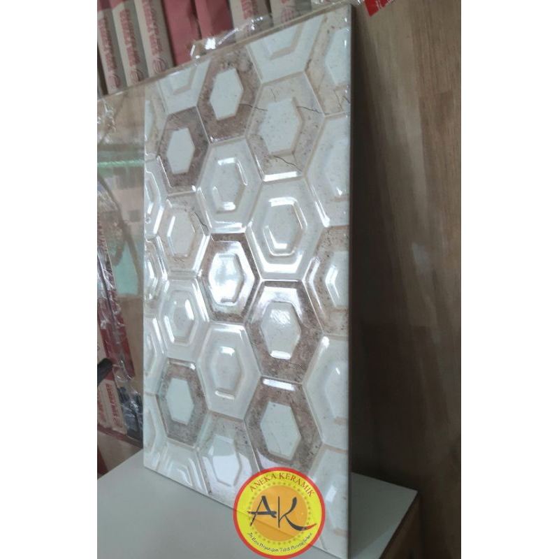 Keramik Dinding Motif 3D Timbul Glossy 25x40 Celina Deco Beige