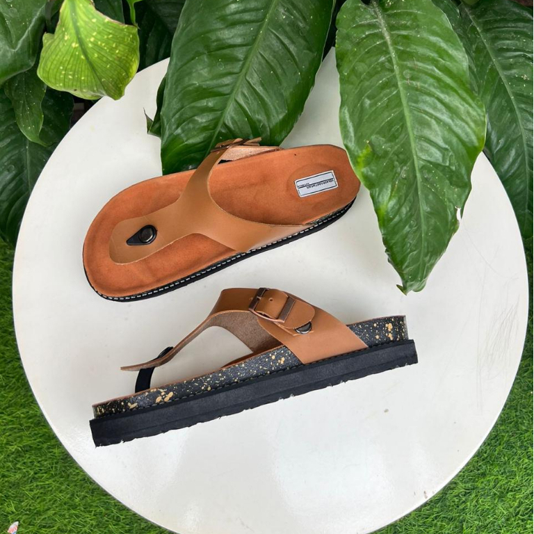 Sandal kasual pria/wanita volkerfootwear shaka TAN