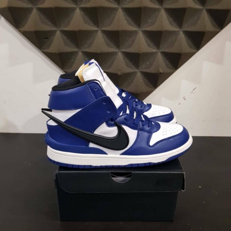 Sepatu Sneakers Nike Dunk High Ambush