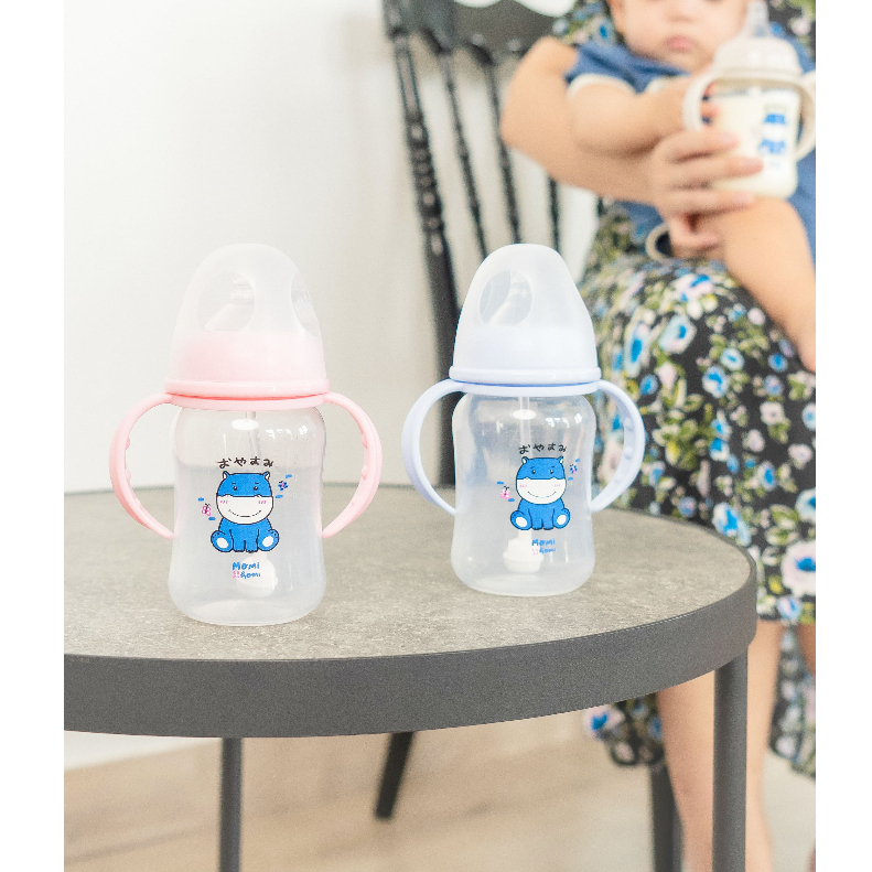 MOMI HOMI Botol Dot Susu Bayi 07 240ml Dan 320ml  Handle Cartoon series BPA-free anti colic Tahan Panas Dot Minum Bayi Anak