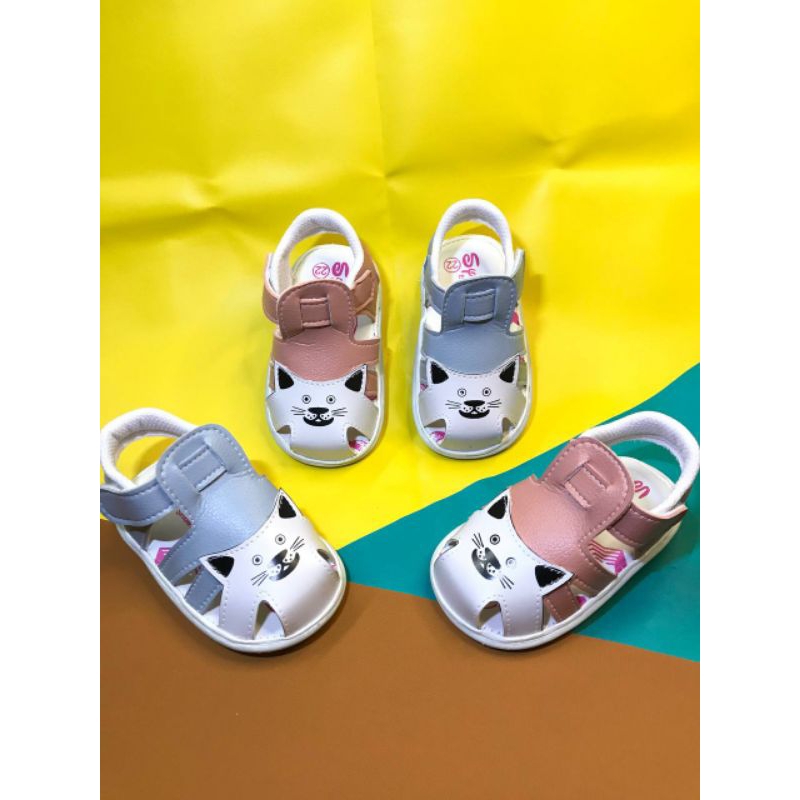 sandal anak laki laki perempuan bunyi citcit kucing