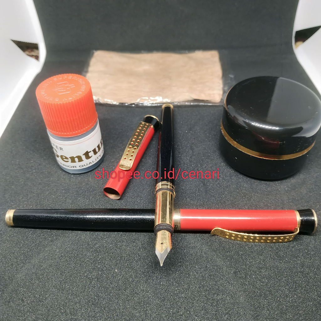

Pena kalam tutul untuk lugot & surah sudah di asah untuk kitab kuning (fountain pen) SIAP PAKE!!!
