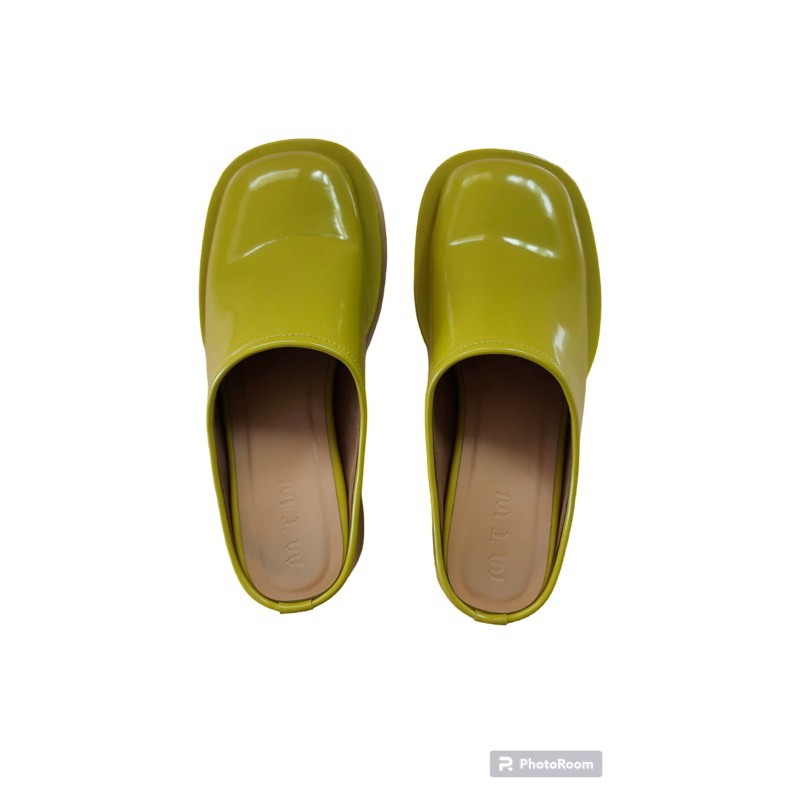 Preloved MTW - Clogs Lime Green