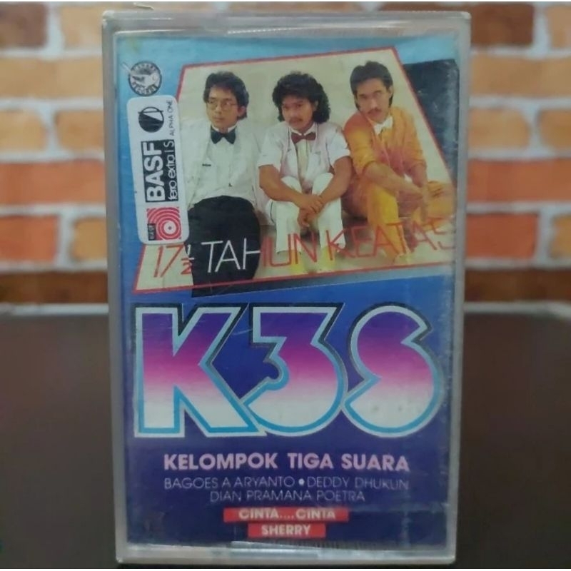 Kaset Pita Kelompok Tiga Suara-17 1/2 Tahun Keatas