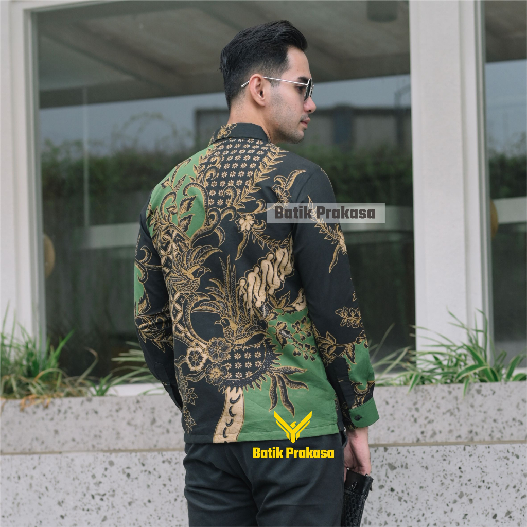 Kemeja Batik Prakasa Motif Cakra Buana Hijau Slimfit Lengan Panjang Batik Solo