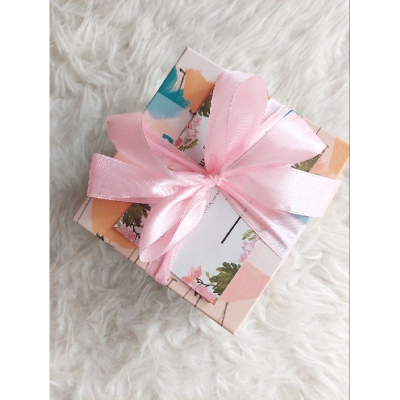

Box Kecil (khusus utk box Mukena Safar Mini)