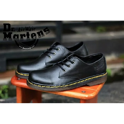 Sepatu BOOTS Pria Docmart Pendek CASUAL ORI TERLARIS