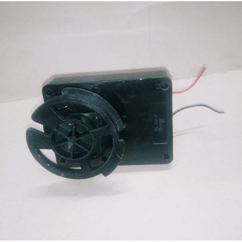 Dinamo gearbox torsi 20kg tegangan 12-24V DC - putranya 25rpm