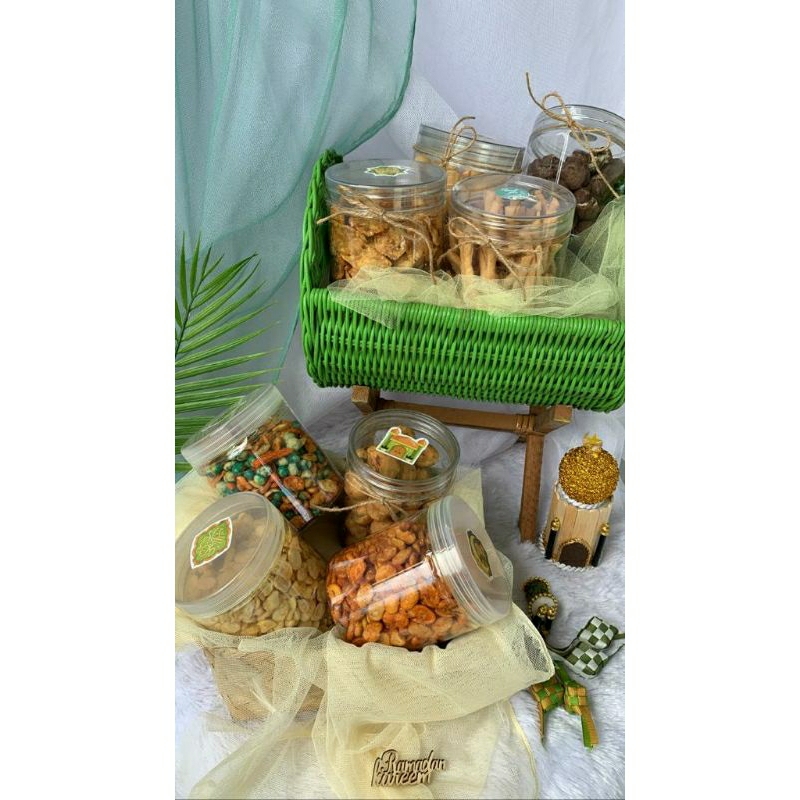 

Hampers kotak besek snack isi 4