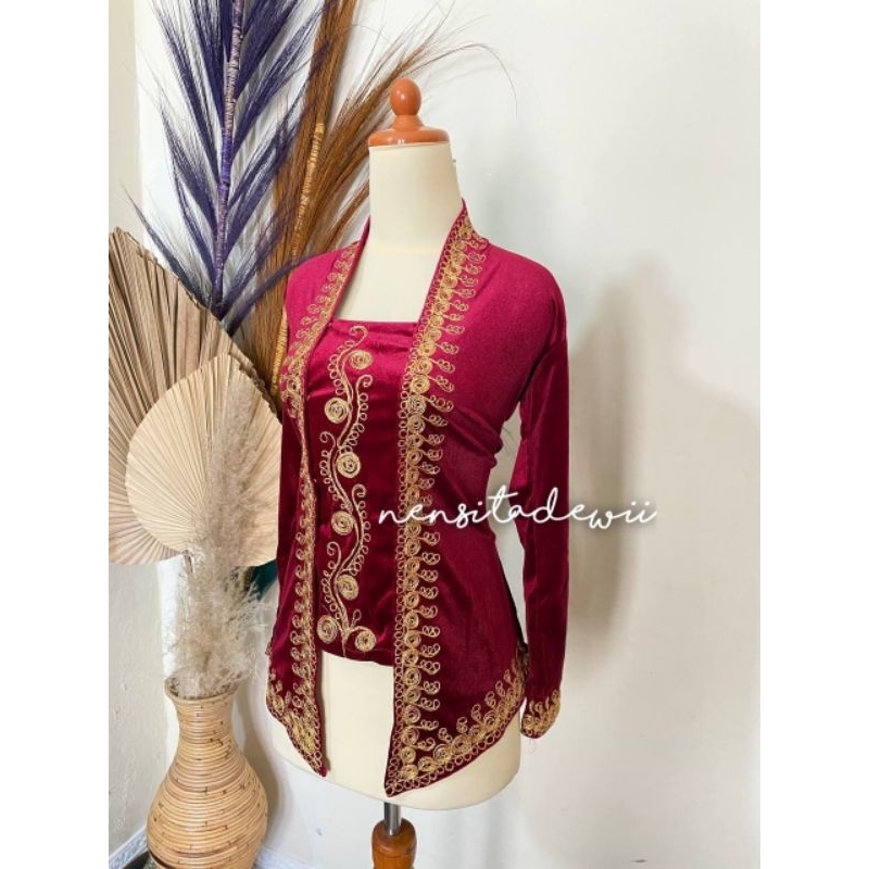 Kebaya Bordir Zirconia, Model Kutubaru - Warna Maroon