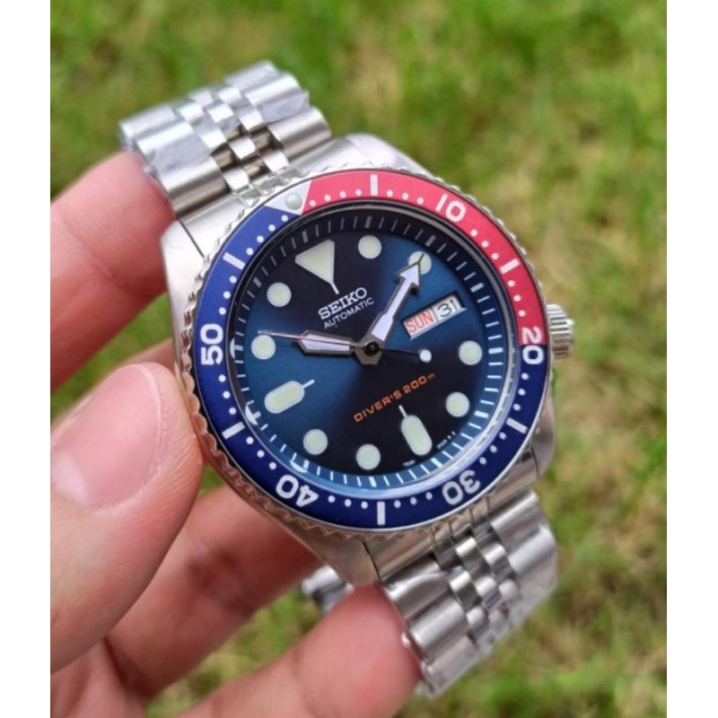 Jam tangan Seiko Superman