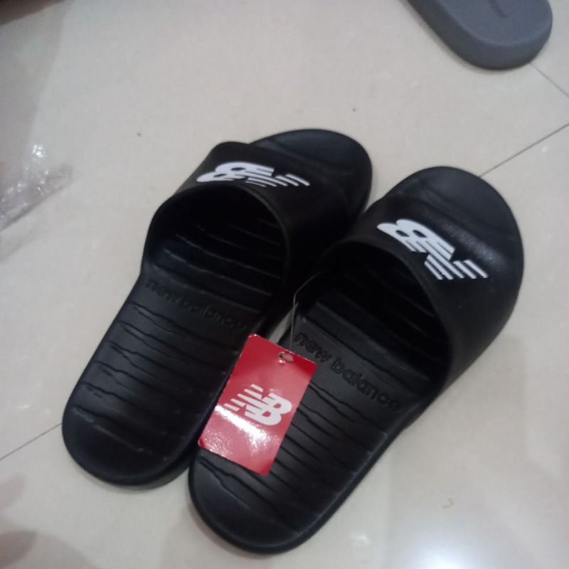 Sandal New Balance SUF100BK