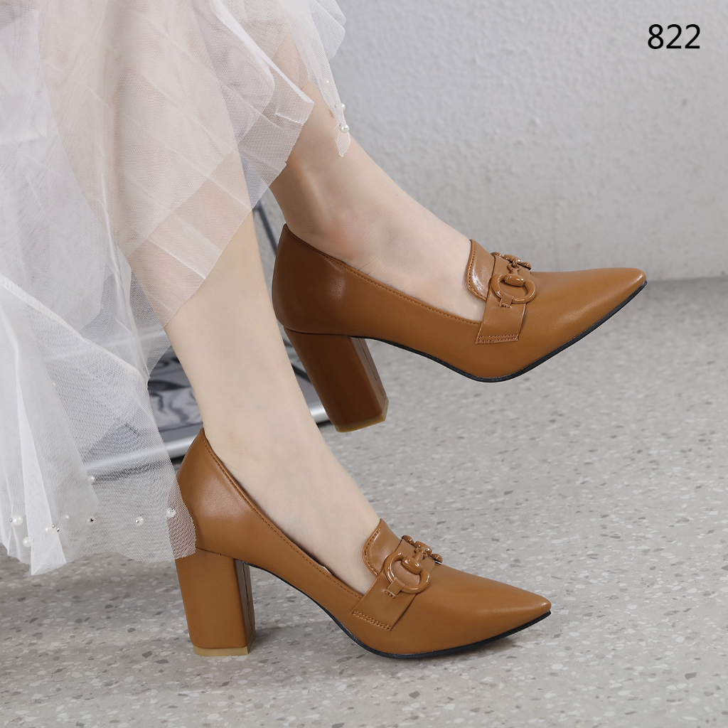 GC  822 Leather Horsebit Block Heel Pumps