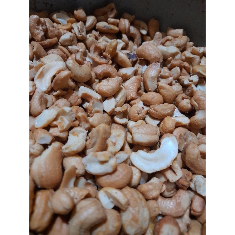 

Si Emak (Kacang Mede Oven 170gr)